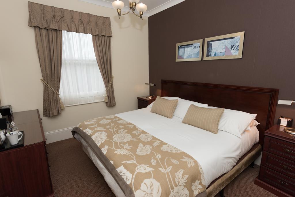 Devonshire Park Hotel Eastbourne Eksteriør billede